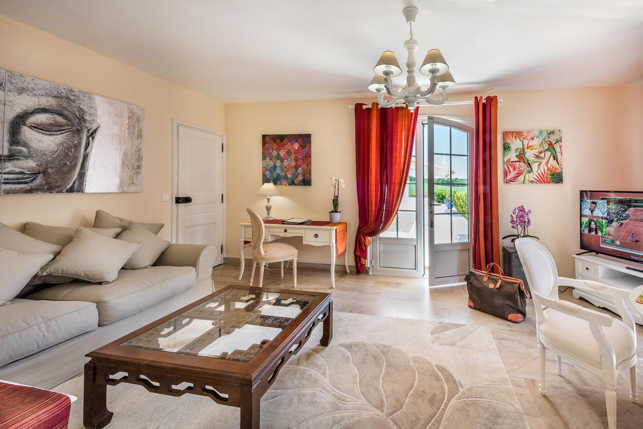 Bed and Breakfast Domaine Du Bois Des Anges Germigny-l'Eveque Exterior foto
