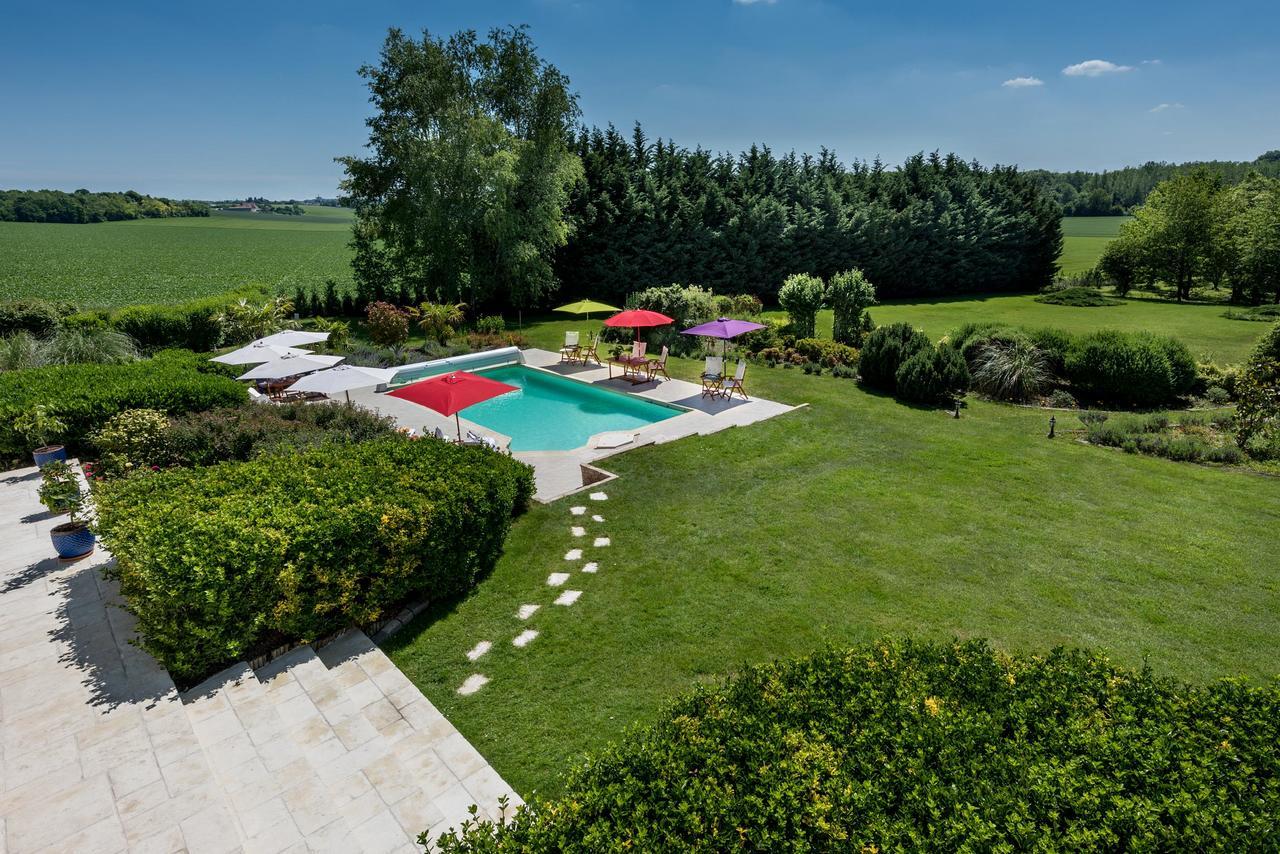 Bed and Breakfast Domaine Du Bois Des Anges Germigny-l'Eveque Exterior foto