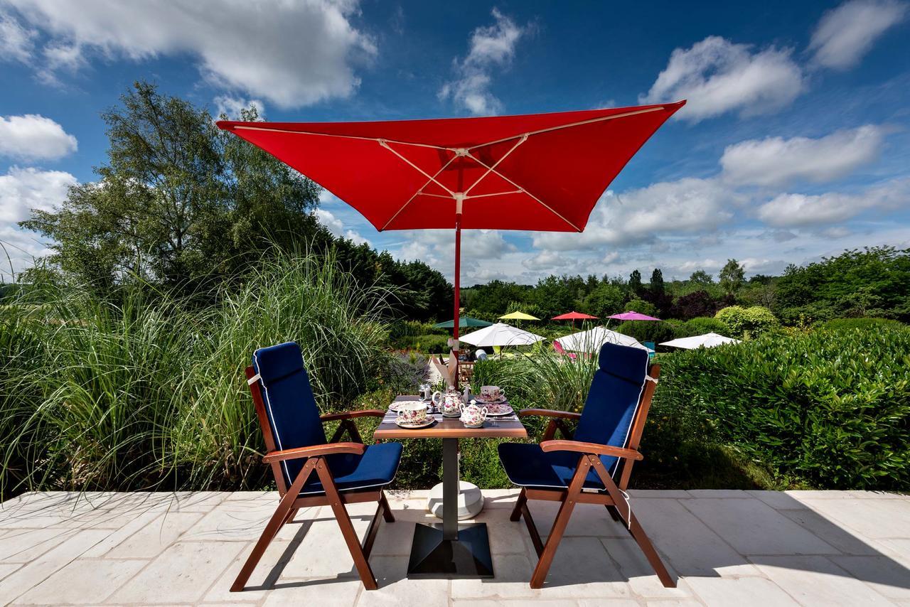 Bed and Breakfast Domaine Du Bois Des Anges Germigny-l'Eveque Exterior foto