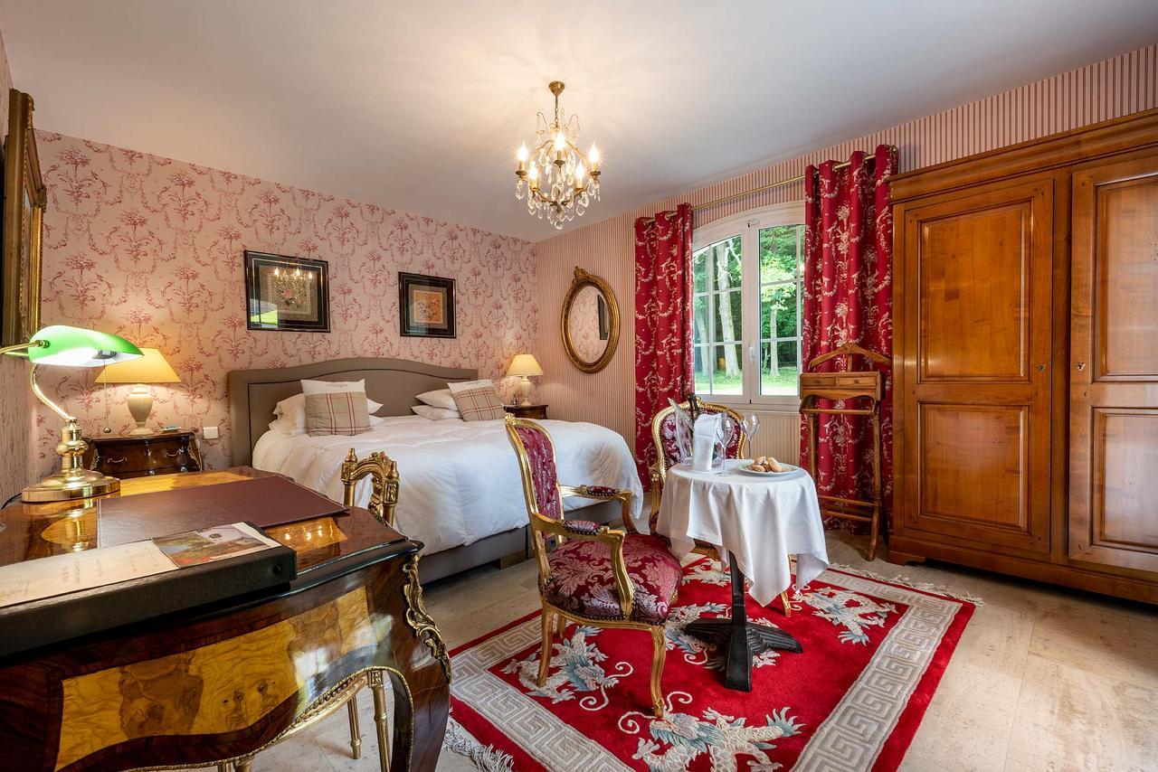 Bed and Breakfast Domaine Du Bois Des Anges Germigny-l'Eveque Exterior foto